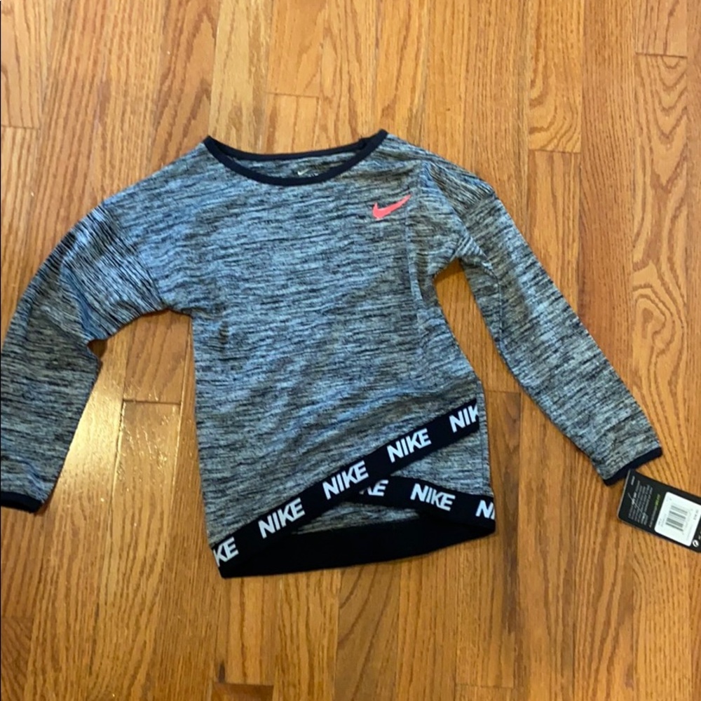 Kids Nike top